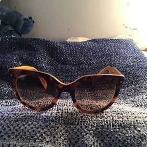 Prada Tortoiseshell Cat-Eye Sunglasses - Brown/Black